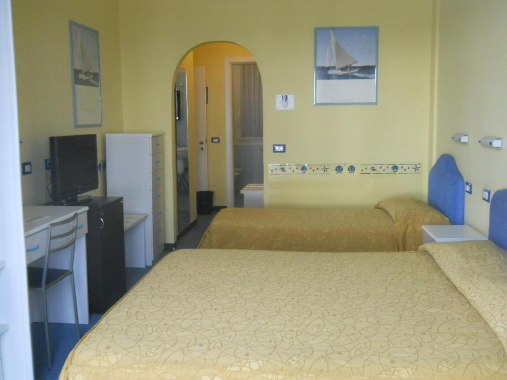 Hotel Solemare Albenga Kamer foto